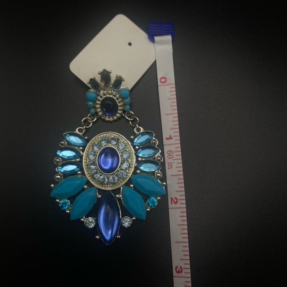 Earrings - Picture 3 of 4